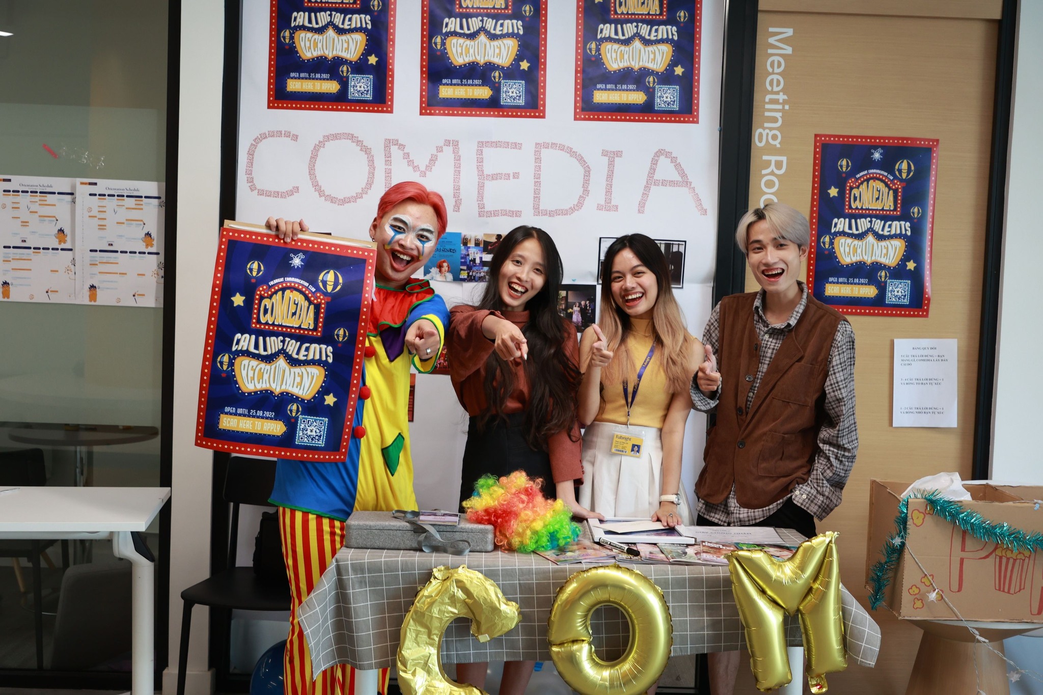 Dac Hoang and COMEDIA’s members at Fulbright