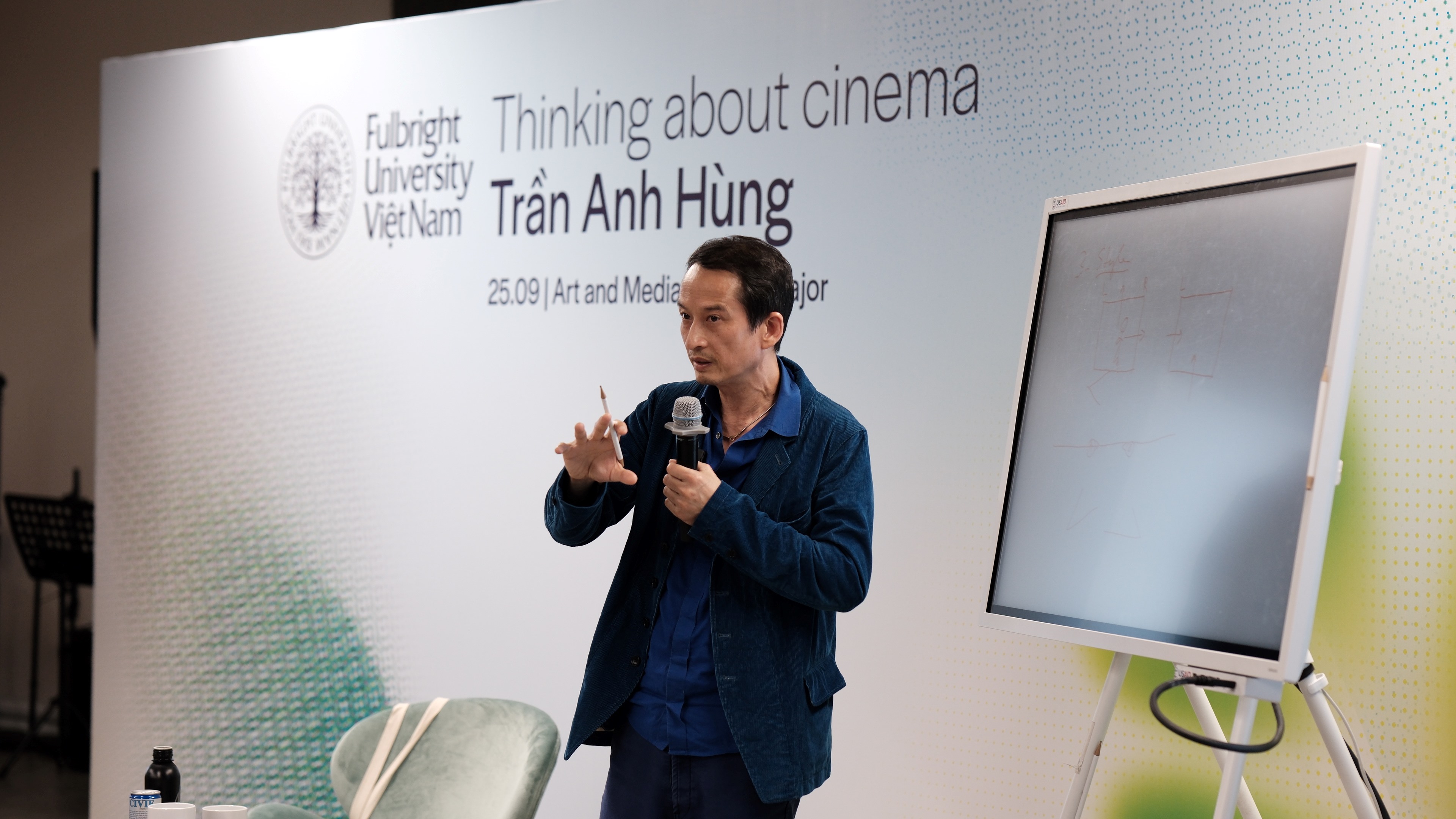 Đạo diễn Trần Anh Hùng đã mang tới với cộng đồng Fulbright một số khái niệm quay phim cơ bản.